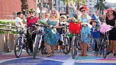 1.500 süslü kadın pedal