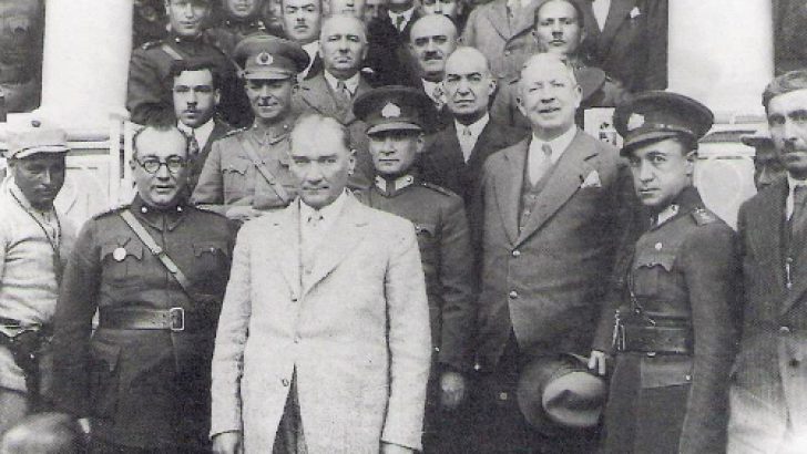 Atatürk Bornova’da…