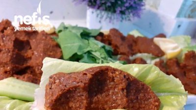 1 Bardak Bulgur İle 5 Dakikada Bir Tabak Dolusu Şipşak Etsiz Çiğ Köfte (Yoğurmadan Yorulmadan)