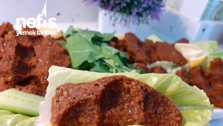 1 Bardak Bulgur İle 5 Dakikada Bir Tabak Dolusu Şipşak Etsiz Çiğ Köfte (Yoğurmadan Yorulmadan)