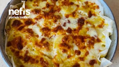 Beşemer Soslu Kaşarlı Patates Böreği