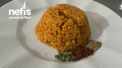 En Az 2 Tabak Yeme Garantili Salçalı Bulgur Pilavı