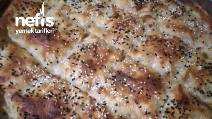 Ev Ekmeği İle Tepsi Böreği