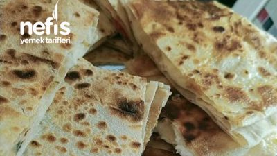 Ev Yufkasından Börek