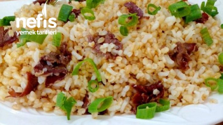 Fasulyenin Yanına (Pastırmalı Pirinçli Bulgur Pilavı)