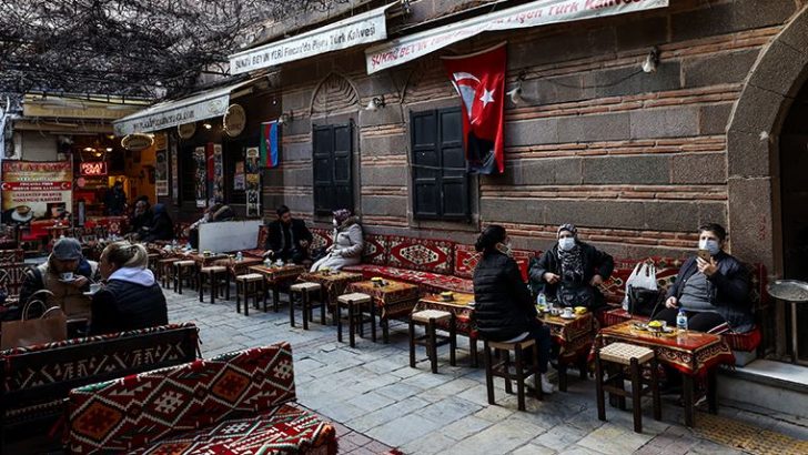 İzmir esnafı şikayetçi: Bu kararlar kaygımıza derman olmaz