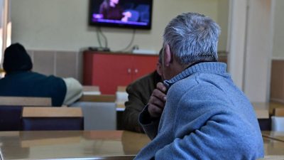 İzmir’de dört otelin kapısı evsizlere açıldı