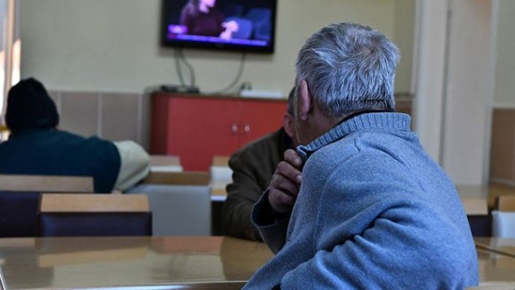 İzmir’de dört otelin kapısı evsizlere açıldı