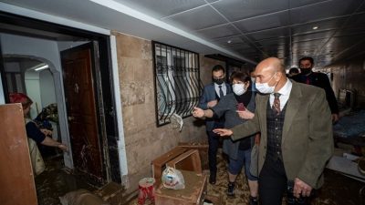 İzmir’de sel felaketinden etkilenen 948 hane ve iş yerine dayanak kararı