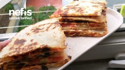 Kalan Lavaşlardan 10 Dakikada Kapalı Pizza
