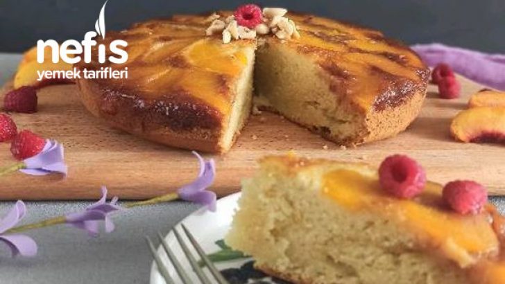 Karemalize Soslu Şeftalili Kek
