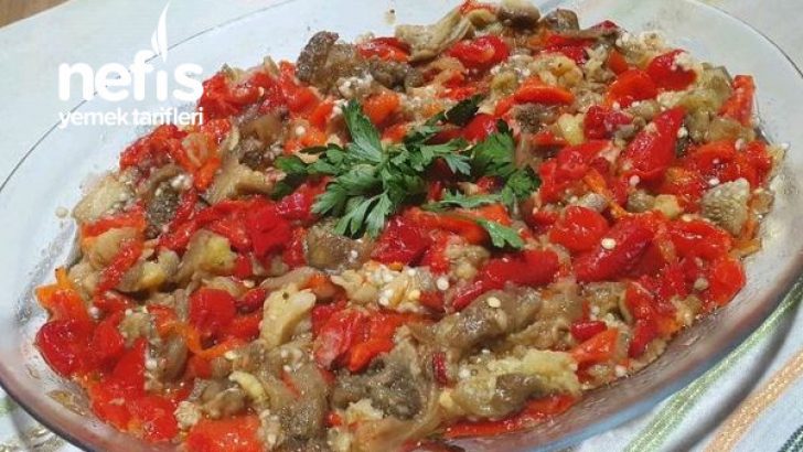 Köz Patlıcan Biber Salatası