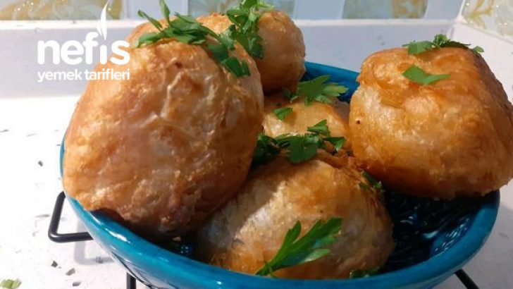 Sadece 3 Malzemeli Kaşarlı Sucuklu Çıtır Milföy Topları Kahvaltıların Yıldızı Olacak