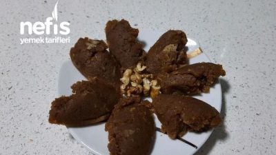 Tam Ölçülü Tahinli Un Helvası