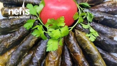 Zeytinyağlı Karalahana Sarması