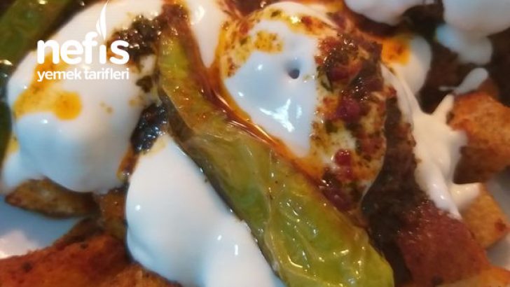 Bayat Ekmek Ve Köfteli İskender