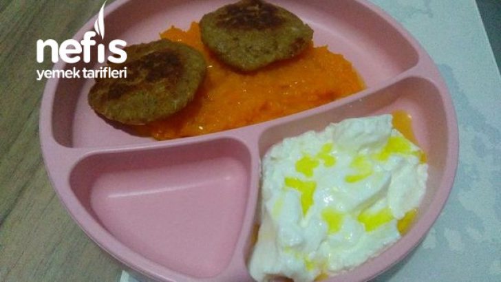 Bebekler İçin Balkabağı Yatağında Köfte