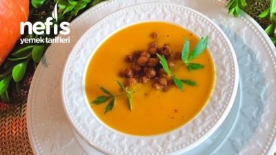 Çıtır Nohutlu Kremalı Balkabağı Çorbası