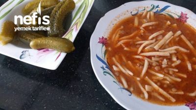 Erişteli Yeşil Mercimek Çorbası