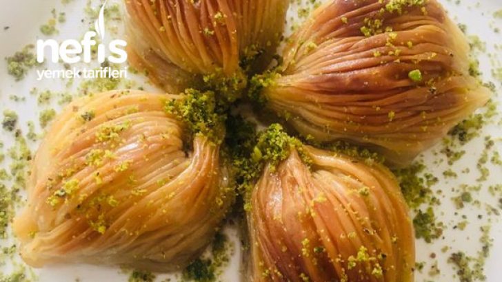 Herkesin Yapabileceği Çıtır Çıtır El Açması Mekik Baklava (Videolu)