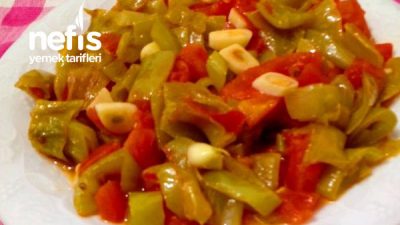 Kahvaltıya Bol Sarımsaklı (Domatesli Biber Kızartması)