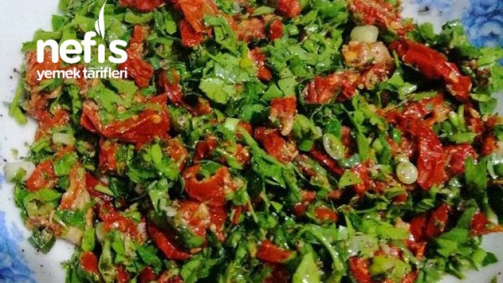 Kuru Domates Salatası