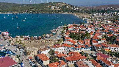 Tsunami ile felaketi yaşayan Seferihisarlılar o günü unutamıyor