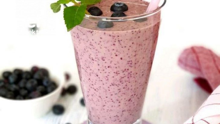 Yaban Mersinli Yoğurt Smoothie