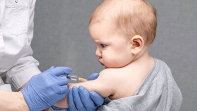 1 aylık bebeğe Hepatit-B yerine Covid-19 aşısı yapılmasına soruşturma müsaadesi verilmedi