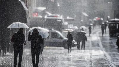 8 vilayette sağanak: Konut ve iş yerlerini su bastı, valilik idari müsaade kararı aldı