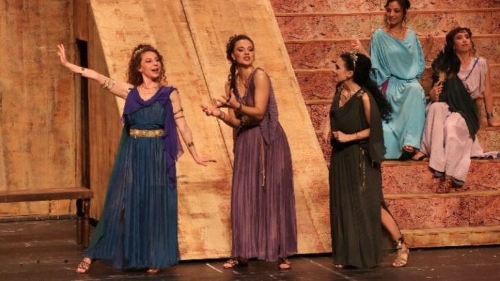Aristophanes’in “Lysistrata” oyunu İzmirlilerle buluşuyor