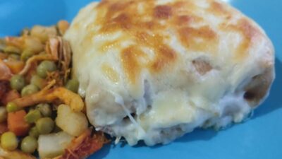 Beşamel Soslu Ve Tavuklu Krep Sarma