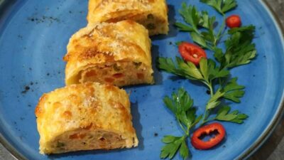 Beşamel Soslu Yufkada Sebzeli Hindi/Tavuk Rulo