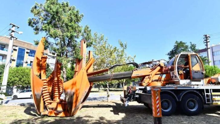 Buca Metrosu çalışmalarında ağaçlara özel tedbir