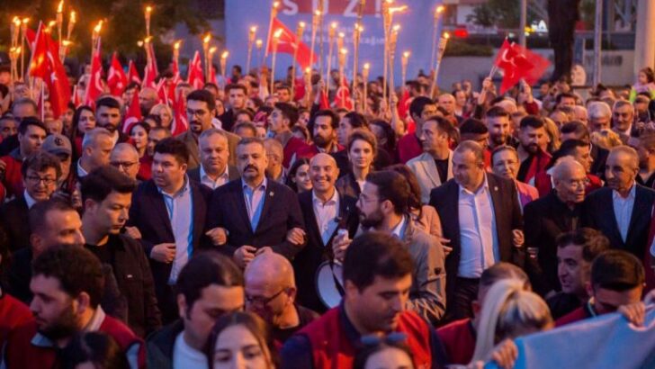 Buca’da yurttaşlar ‘iktidara yürüdü’