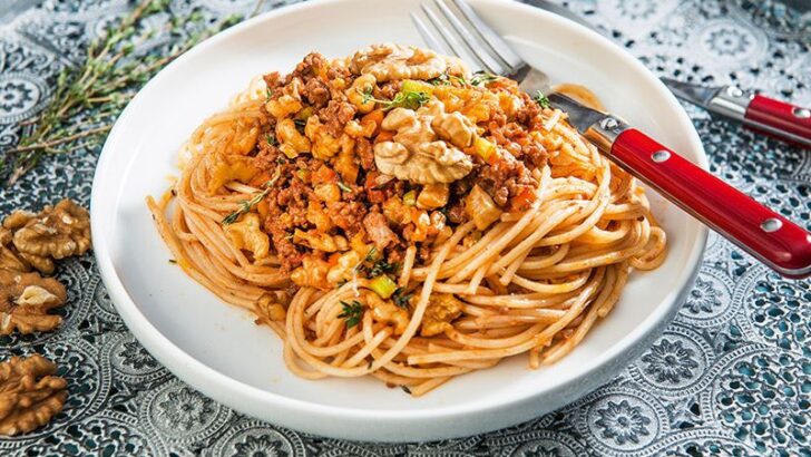 Cevizli Spagetti Bolonez