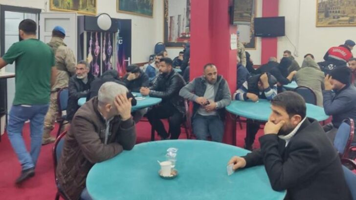 Derneğe ‘kumar’ baskını: 89 kişi suçüstü yakalandı