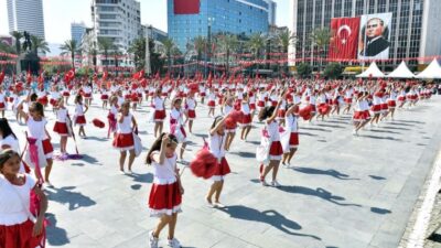Ege’de 23 Nisan coşkusu