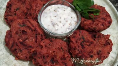 Fırında Pancarlı Falafel Köftesi