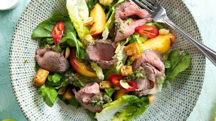 Izgara Ayvalı Rozbif Salatası