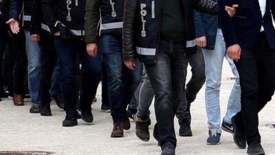 İzmir’de FETÖ’nün hücre meskenlerinde 18 kuşkulu yakalandı