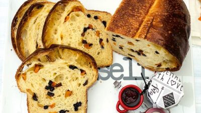 Kuru Meyveli Tepsi Ekmeği