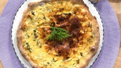 Mayasız Hamurla Peynirli Pide