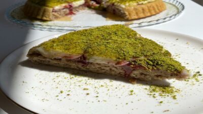 Meyve Soslu Tart Kek