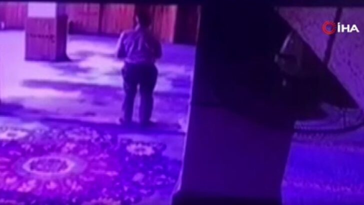 Namaz kılarken kalp krizi geçirip öldü! Mescitte vefat anları kamerada