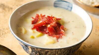 Pastırmalı Ve Patatesli Pırasa Çorbası
