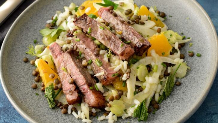 Rezeneli Etli Portakallı Pirinç Salatası