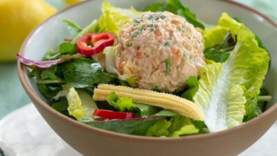 Somon Ezmeli Salata