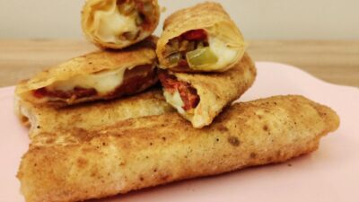 Sucuklu Kaşarlı Çıtır Börek