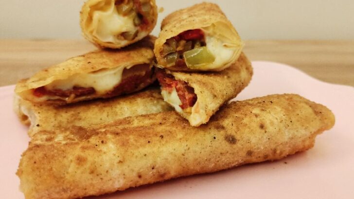 Sucuklu Kaşarlı Çıtır Börek